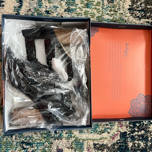 Carlos Santana Nadia Woven Block Heels Size 10M - Picture 3 of 6